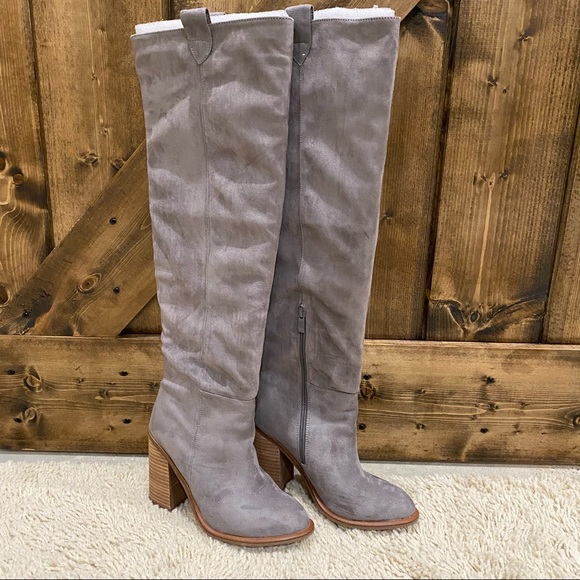 Very Volatile | Shoes | Grey Faux Suede 